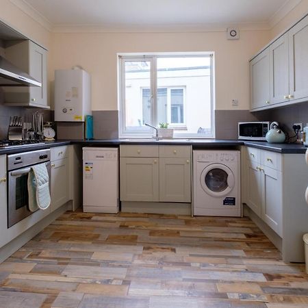 Luxury Living, Stylish Modern Apartment In The Heart Of Ryde Ryde  Exterior foto